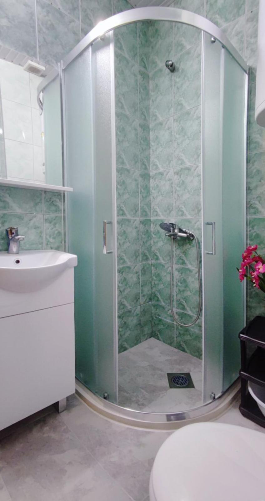 Care'S Studio Ohrid Bagian luar foto